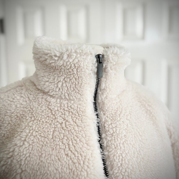 Universal Thread Sherpa Bomber Jacket in Ivory, Size Small - Picture 8 of 14